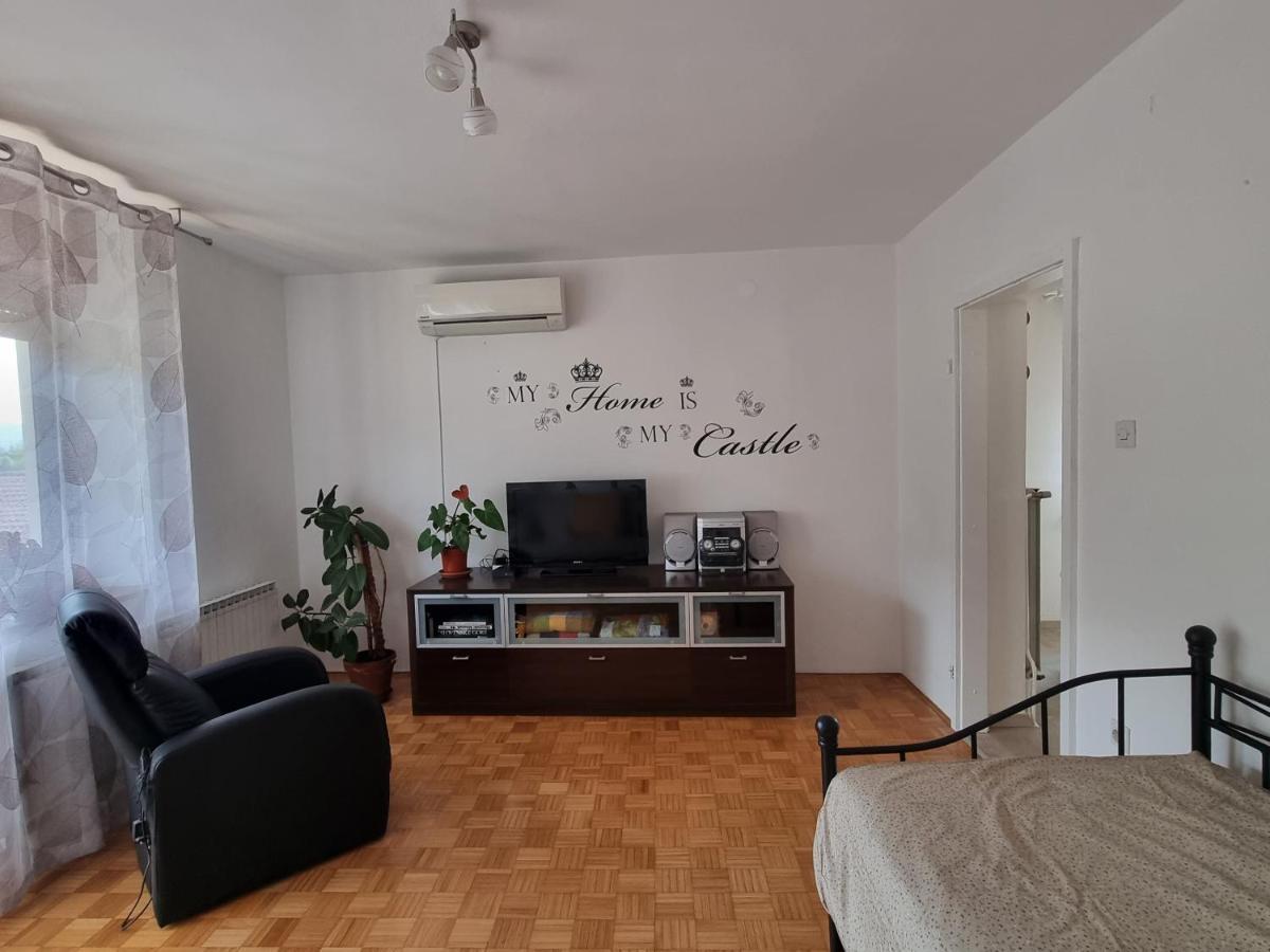 Apartma Doma Толмин Екстериор снимка